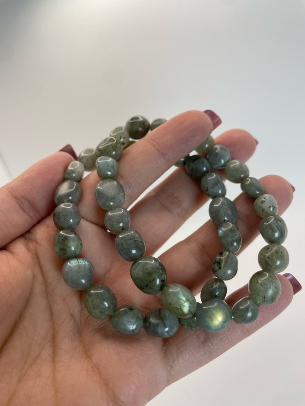 ONE Labradorite Freeform Pebbles Beaded Stretch Bracelet - 9mm (0106)